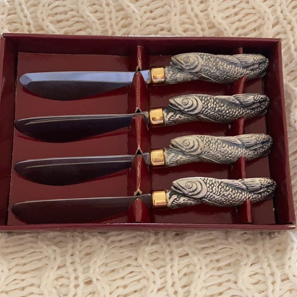 Charcuterie board, Arthur Court pewter spreaders